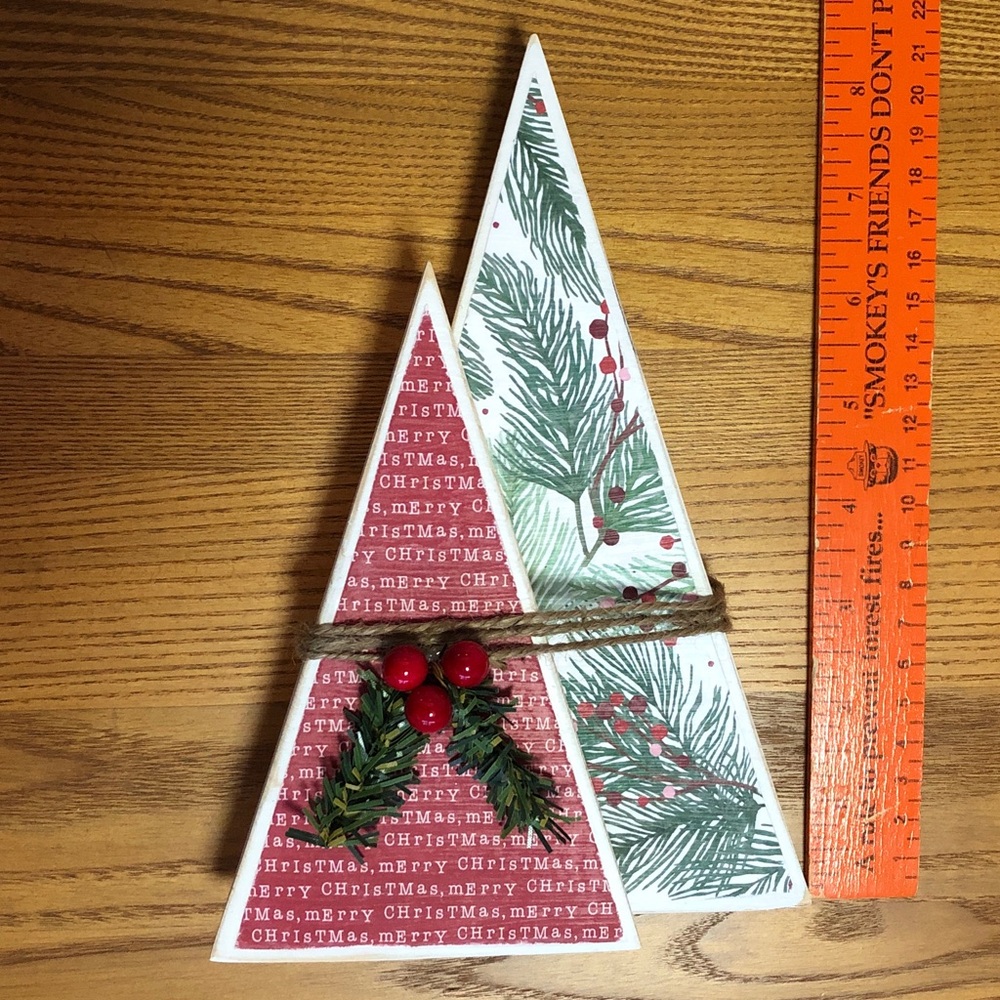 Set of 2 wooden Christmas trees decor shelf sitter - Picture 4 of 4